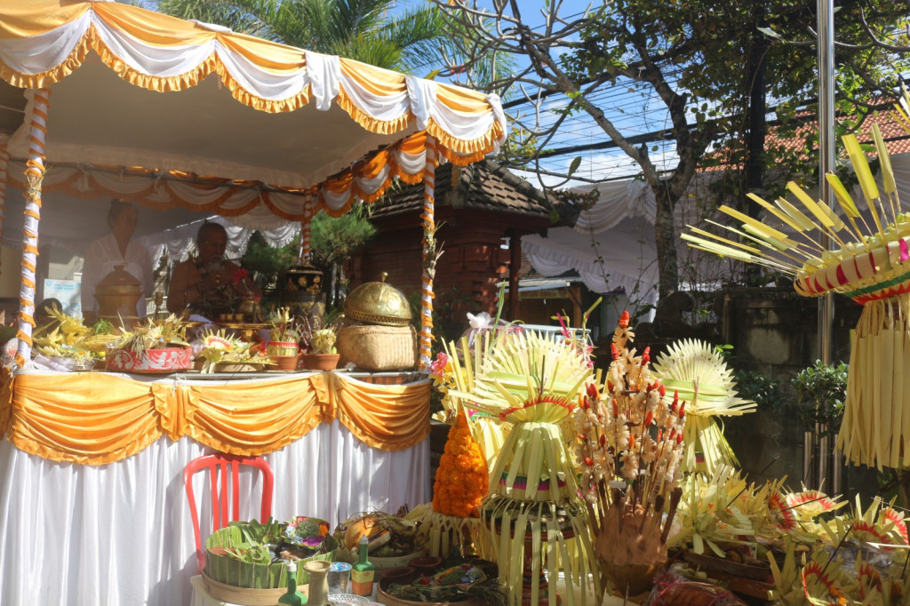 Eedan Puncak Karya Pemahayu Desa lan Pujawali Kantor Desa Dalung